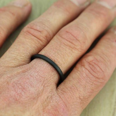Slim Carbon Fibre Wedding Ring, comfort fit with FREE engraving! (2 & 2.5mm)